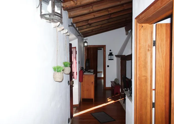 Casas De Pedra - Quinta Da Escola * Alvados