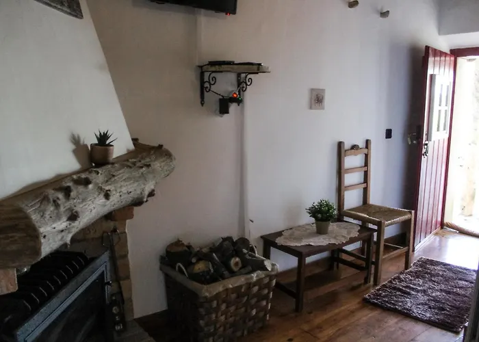 Casas De Pedra - Quinta Da Escola Séjour à la ferme *